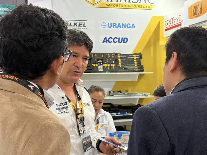 Conversando con clientes